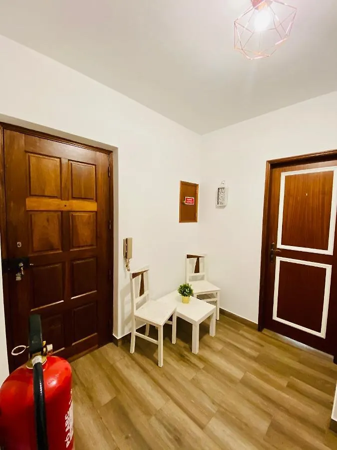 Stay On Top Old Town Lagos Bed & Breakfast